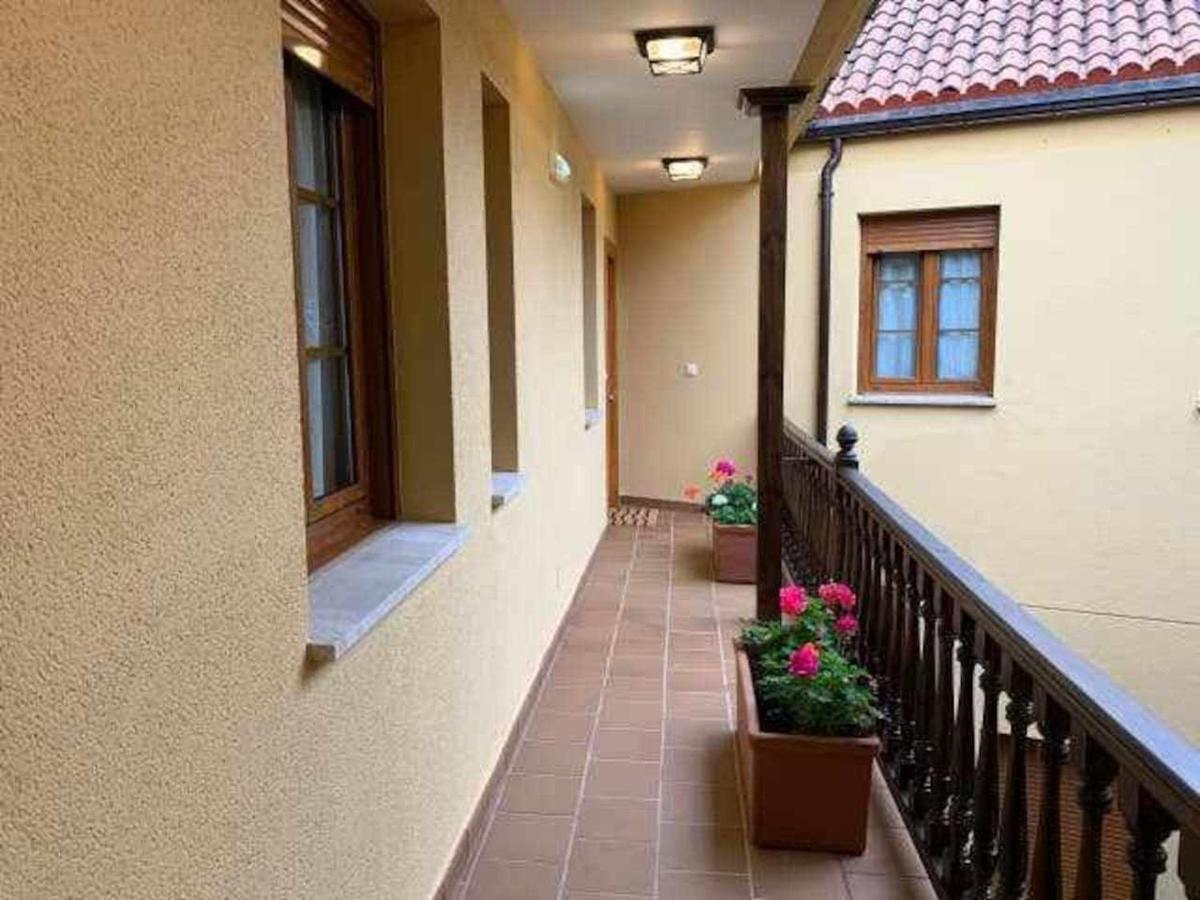 Cumbres de los Picos Apartamento Los Abedules Poo  Exterior foto